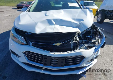 2018 Chevrolet Cruze Premier Auto из США, поврежденный, VIN 3G1BF6SM2JS542262